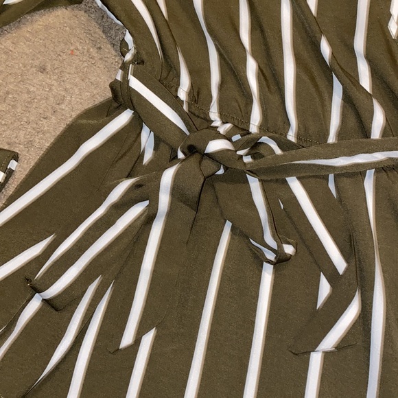 Tie Wrap Around Blouse - Picture 3 of 6